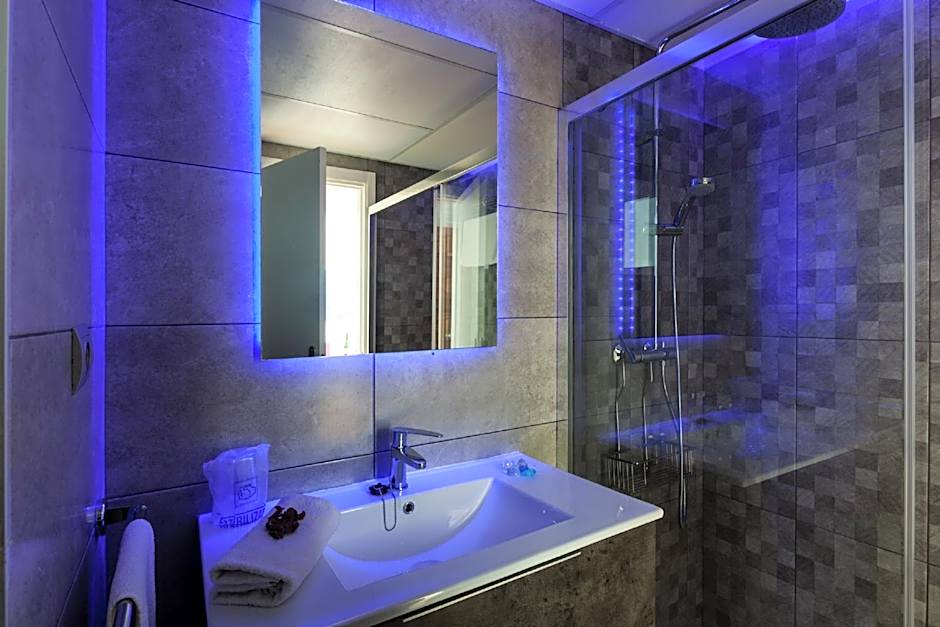 Aparthotel Puerto Cala Vadella