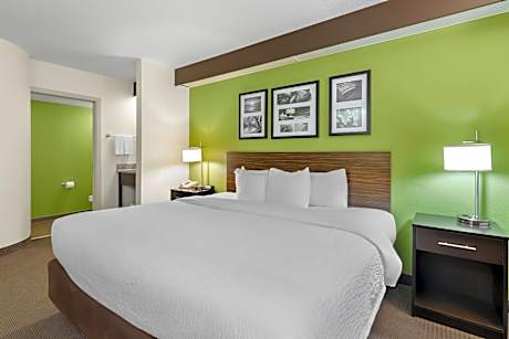 King Room - Non-Smoking