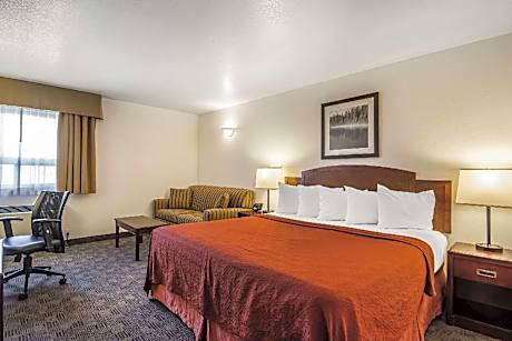 King Suite with Whirlpool - Non-smoking