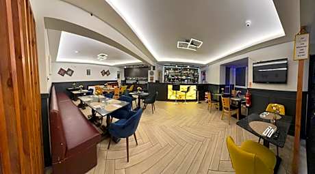 The Gatwick White House Hotel
