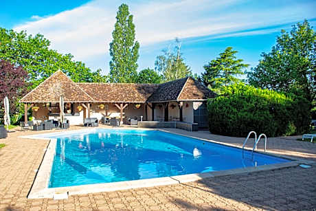 Le relais fleuri, Hôtel et restaurant Logis - Avallon