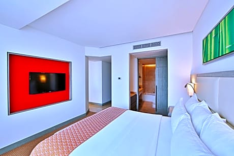 Junior King Suite