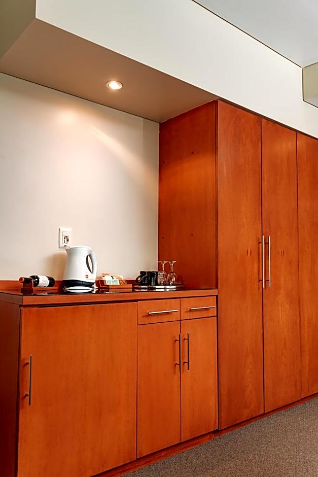Suites Camino Real