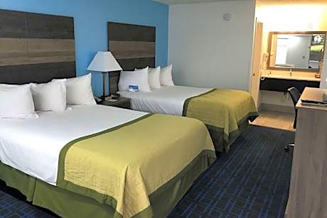 2 Double Beds Smoking