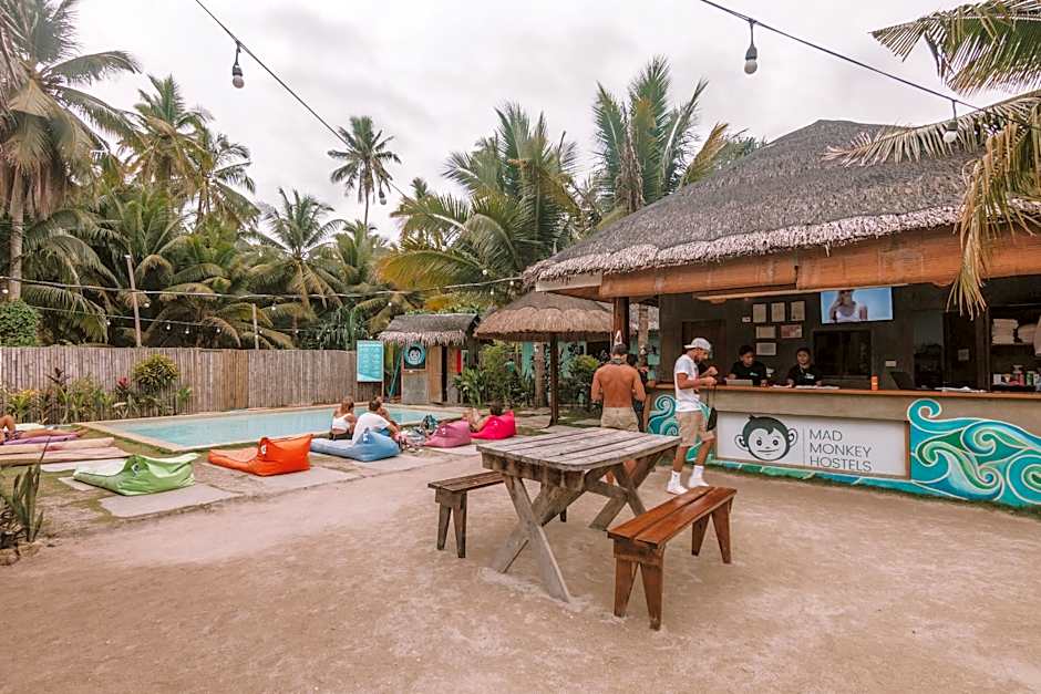 Mad Monkey Hostel Siargao