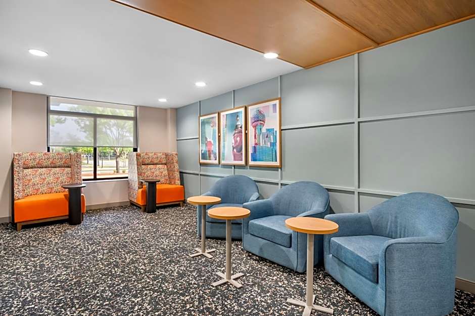 Hampton Inn by Hilton Addison Dallas