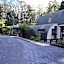 Woodlands Motel