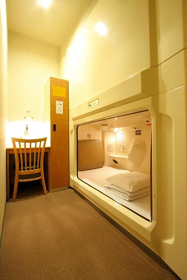 Capsule Inn Kamata - Male Only