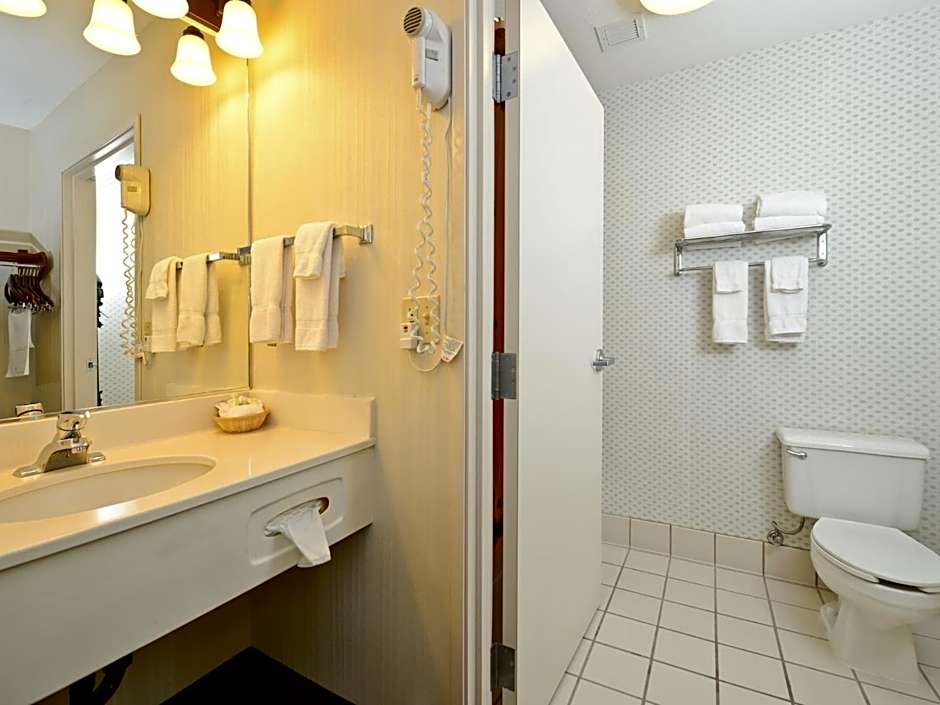 Clubhouse Inn