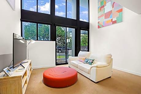Box Hill Gem 2B Apartment Parking