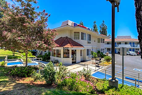 Motel 6-San Dimas, CA - Los Angeles