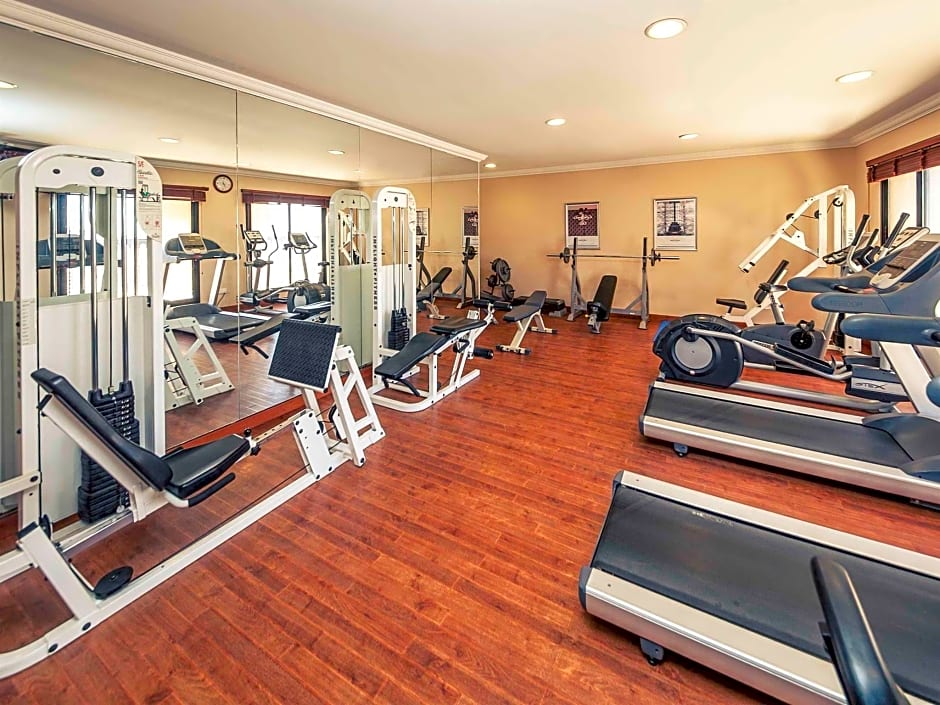 Mercure Grand Hotel Seef Hotel