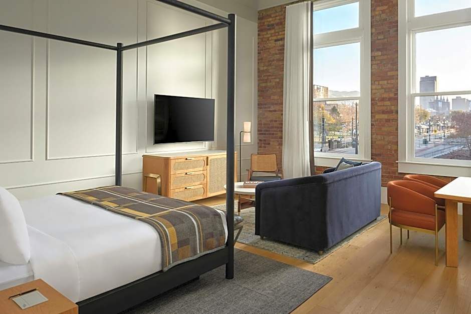 Asher Adams, Autograph Collection