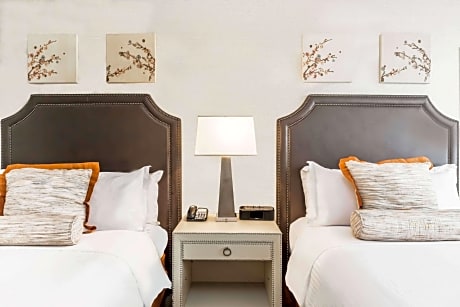 2 Double Beds Non-Smoking