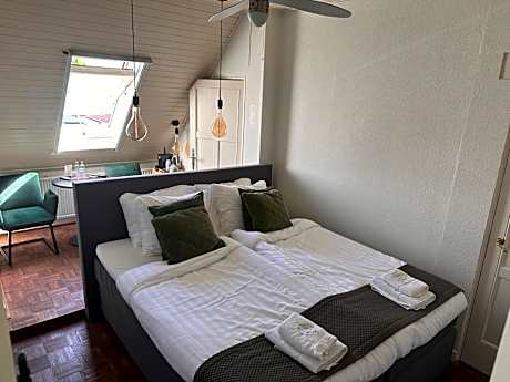 Double Room with Private Bathroom