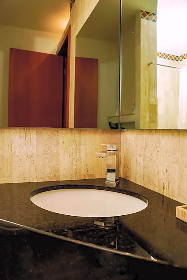 Hotel Arboledas Expo