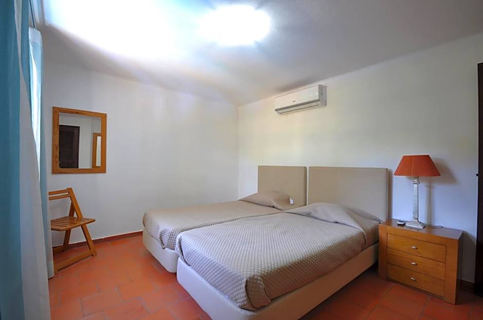 Perfect Retreat Overlooking Pinhal Golf Course, Private pool, Off-street parking