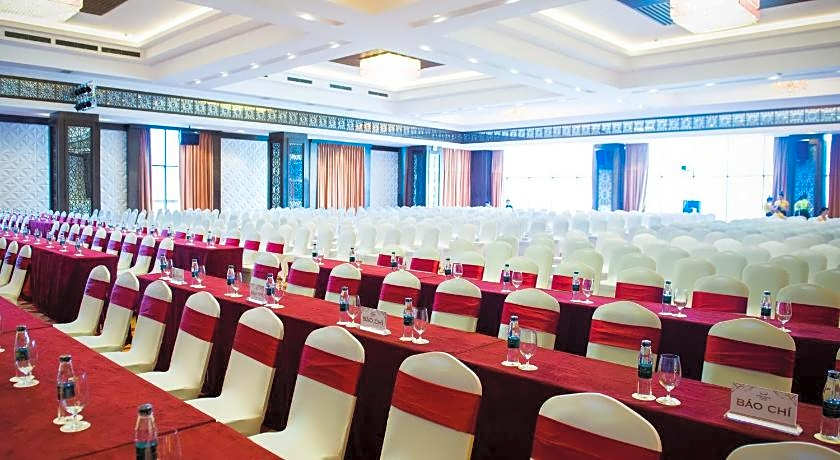 Muong Thanh Luxury Nhat Le Hotel