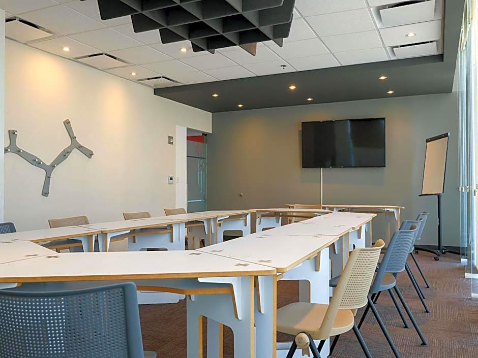 Ibis Mazatlan Marina