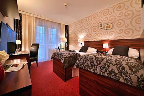 Double or Twin Room with Balcony