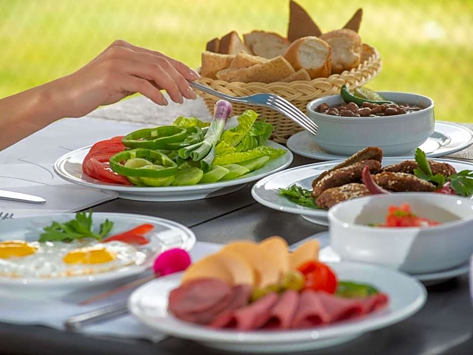 Mercure Ismailia Forsan Island