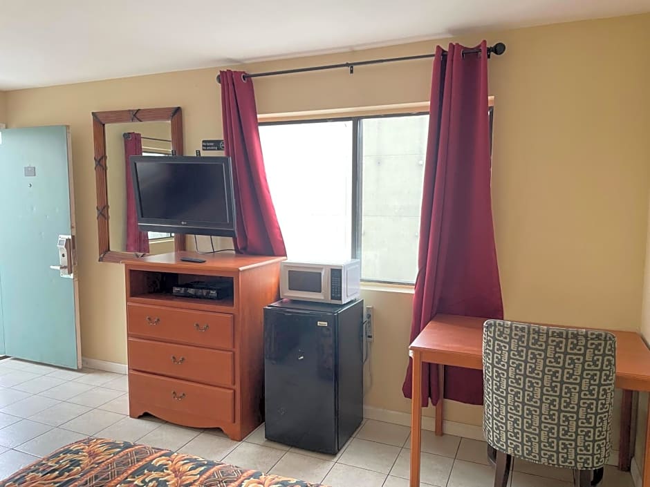 Sea Palace Motel