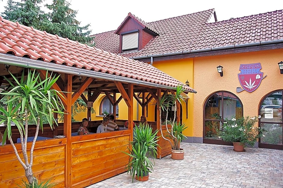 Kispipa Panzió – Szombathely, OR
