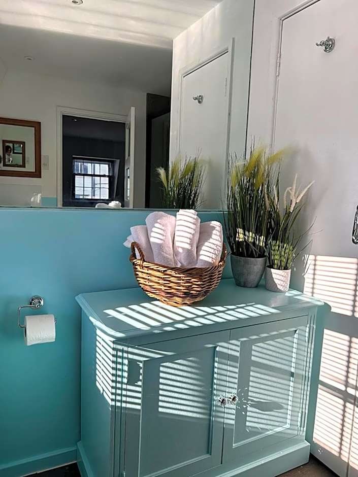 Penthouse near park - air con - Guest and the City