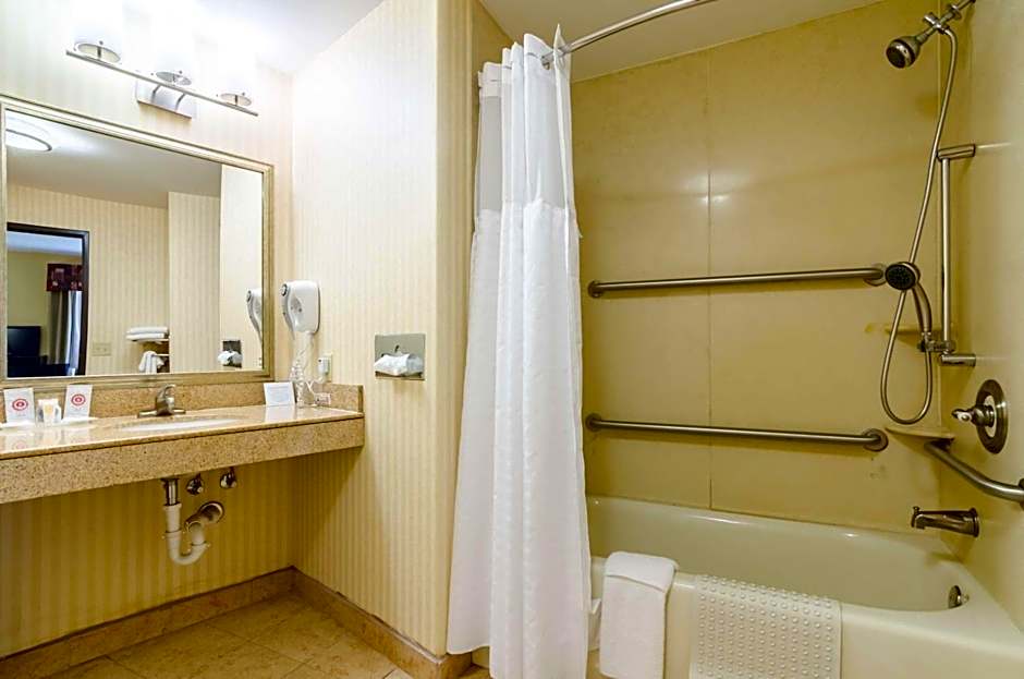 Comfort Suites Salina South