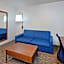 Holiday Inn Express & Suites Rancho Mirage By IHG