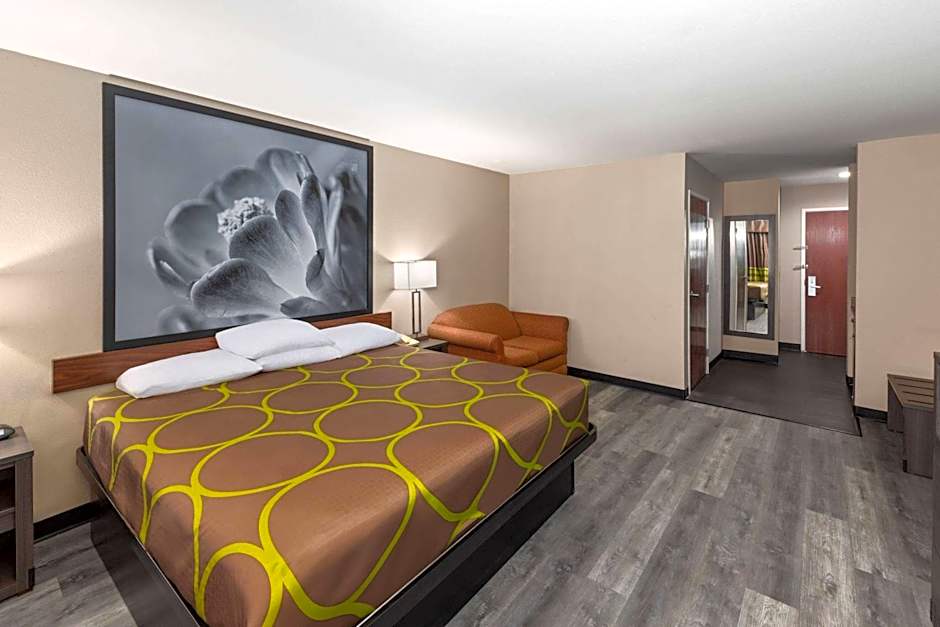 Super 8 by Wyndham Lubbock West 