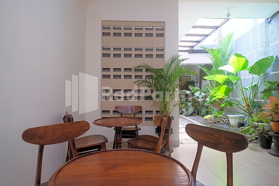 Ndliman House near UGM Jogja Mitra RedDoorz