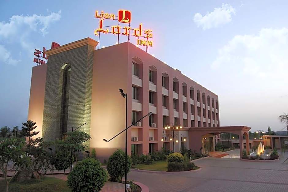 Lion Lords Inn-Rajula