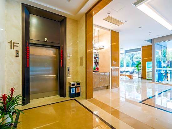 Hanya Kaiyuan Yiju Hotel (Ningbo East New Town Convention and Exhibition Center)