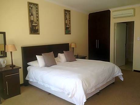 The Lazy Grape Guest Lodge & Spa