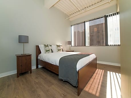 Metropolitan Apartel