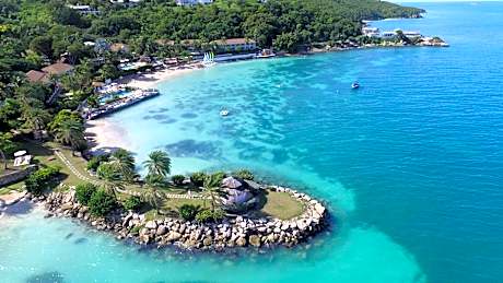 Blue Waters Resort and Spa