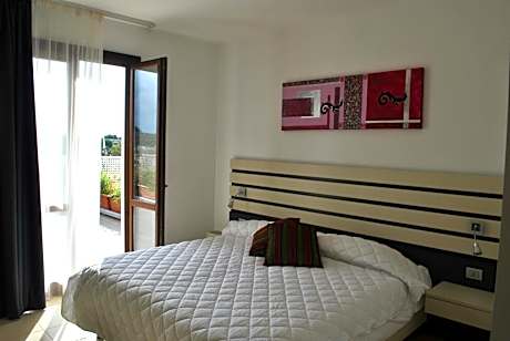 Deluxe Double Room or Twin