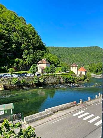 Lods Hotel de France