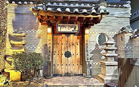 Daegu Dongseongro Arirang Hanok Stay
