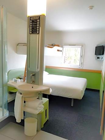 Standard Triple Room (Smoking)
