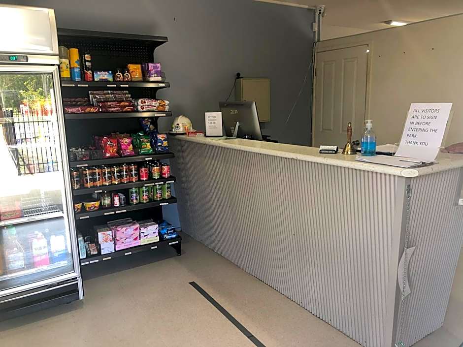 Australian Motor Home Tourist Park Twelve Mile Creek