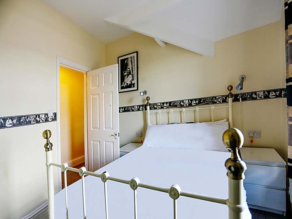 The Shores Hotel, Central Blackpool