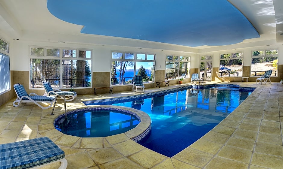 Huinid Pioneros Hotel