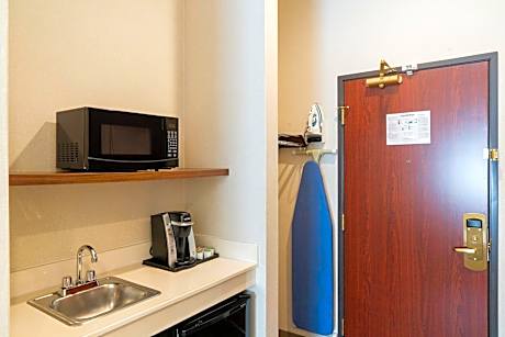 Suite with Two Queen Beds - Communications Access