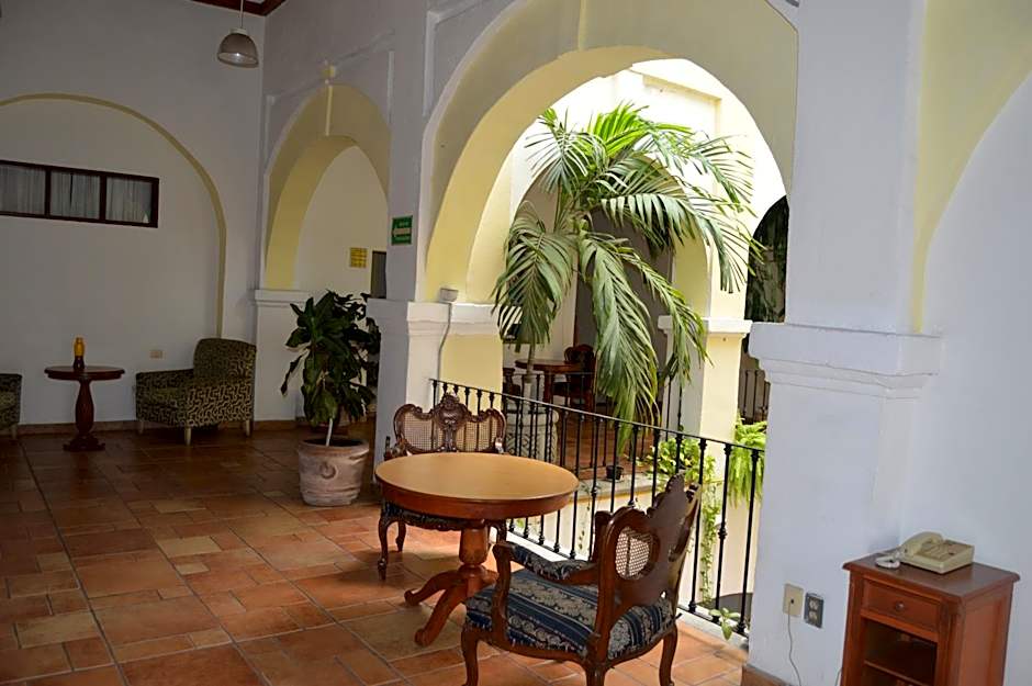 Hotel Meson del Mar