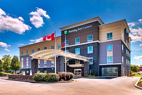 Holiday Inn Express & Suites Cheektowaga North East, an IHG Hotel