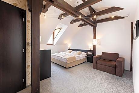 Deluxe Double Room with Extra Bed