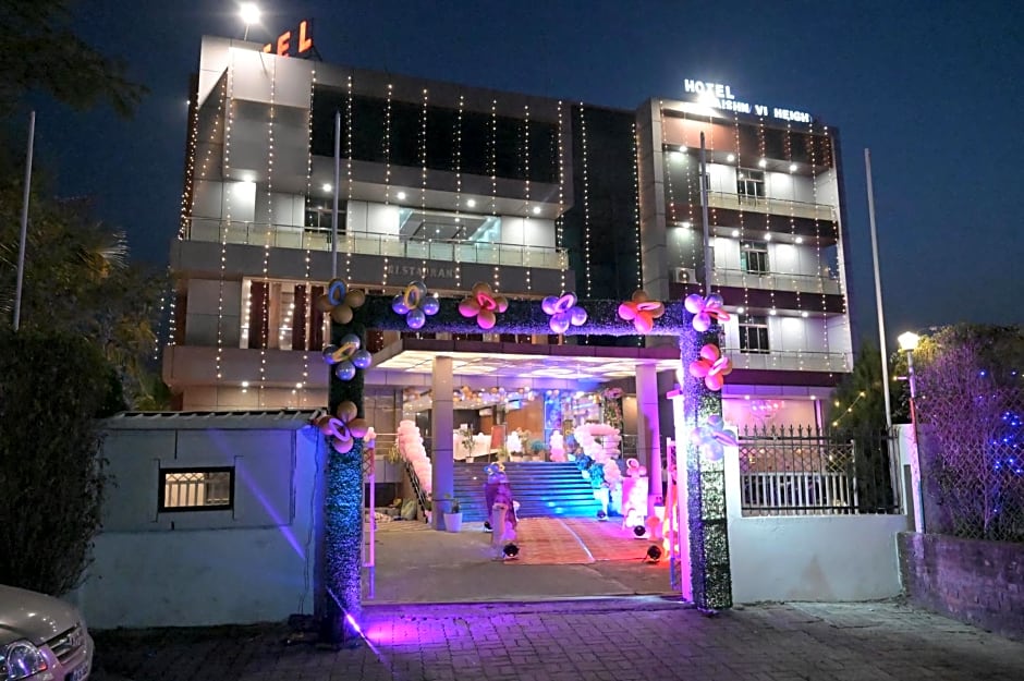 HOTEl VAISHNAVI HEIGHTS