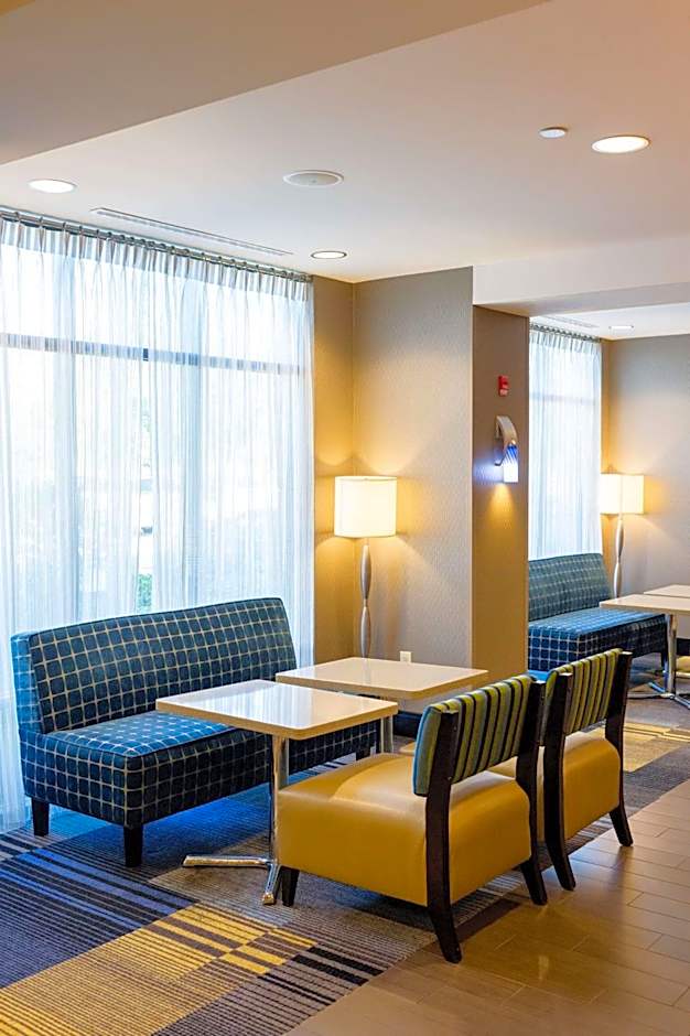 Hampton Inn By Hilton Oxford Conference Center